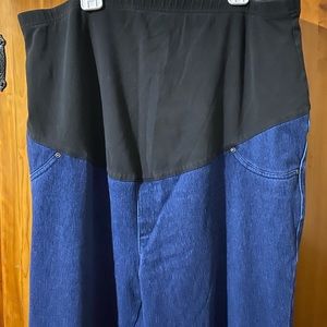 Maternity pants size XL barely worn
